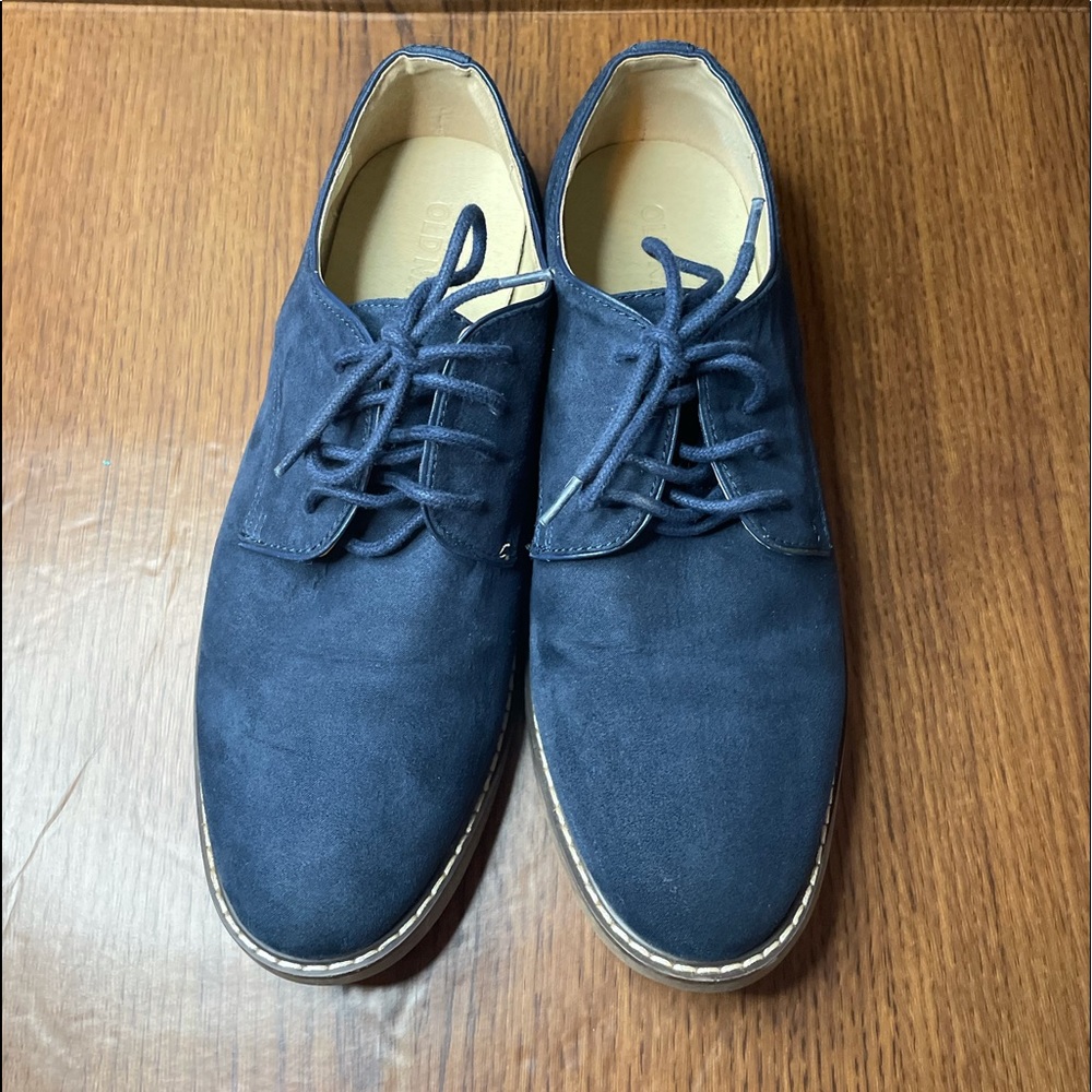 Old Navy Men’s blue suede like dress shoe